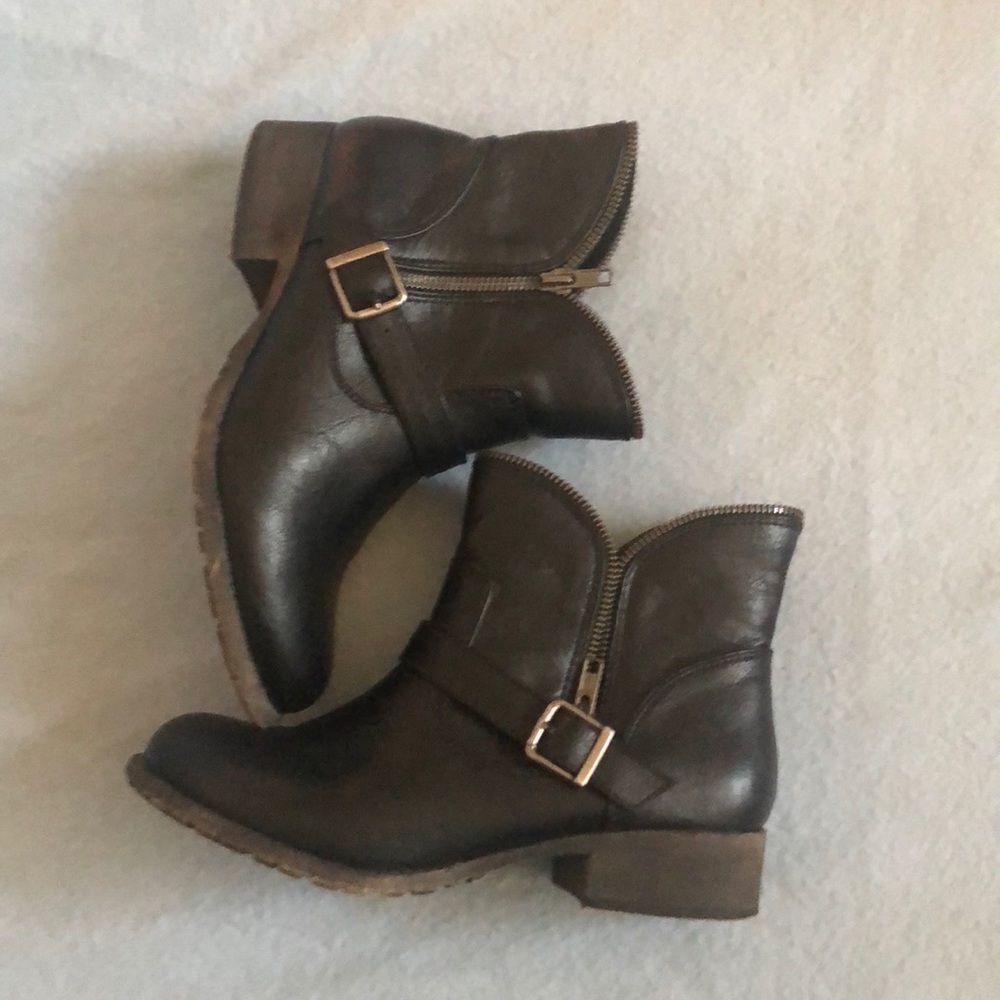 Booties - Picture 5 of 5